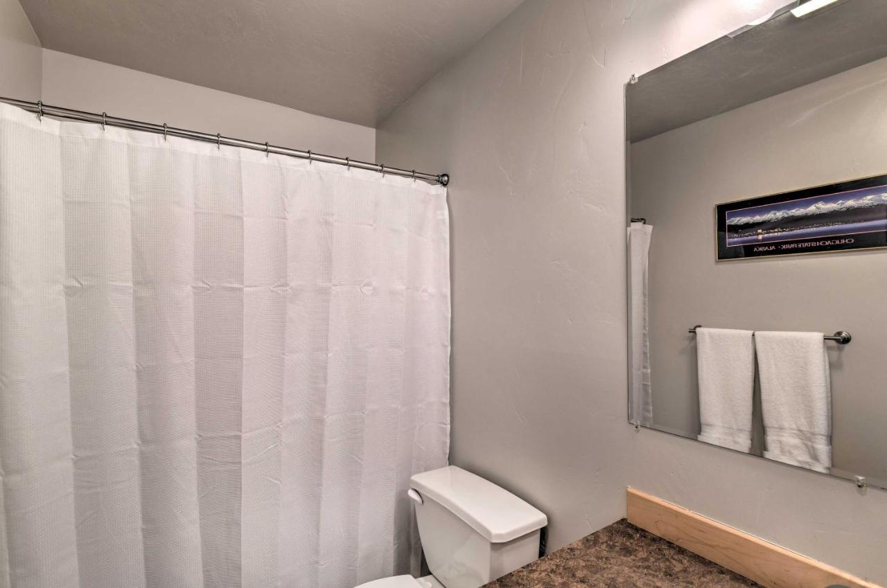 Cozy Anchorage Townhome Less Than Half Mile To Jewel Lake! Экстерьер фото