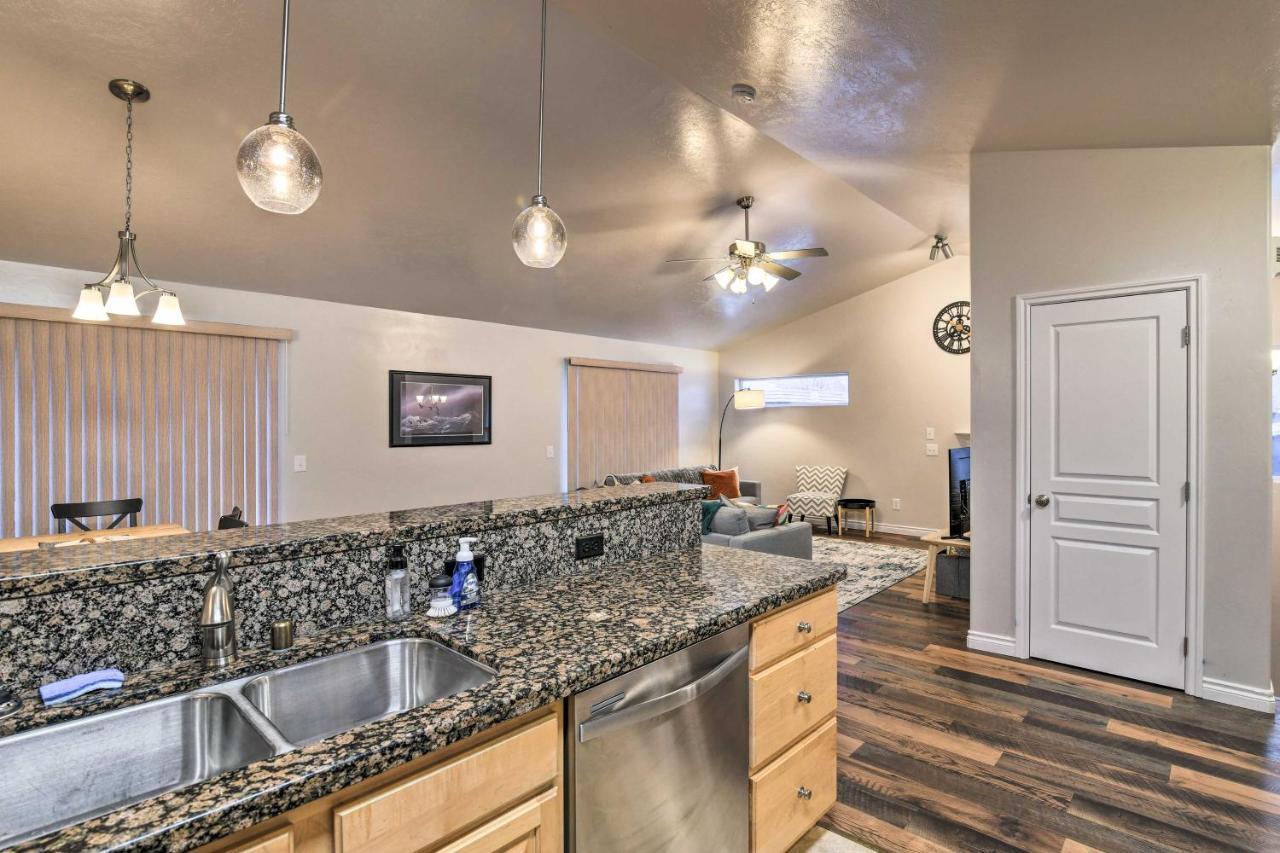 Cozy Anchorage Townhome Less Than Half Mile To Jewel Lake! Экстерьер фото